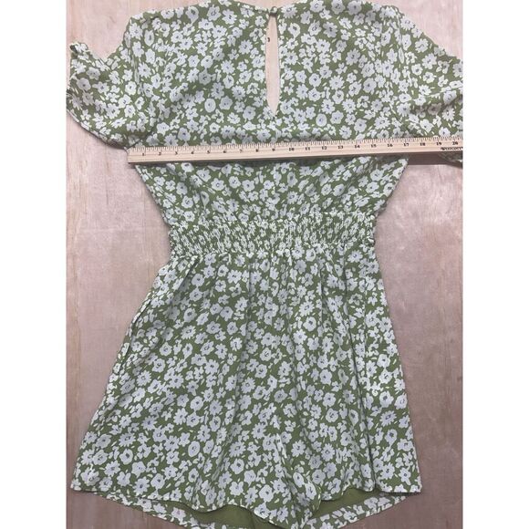 Heartloom Romper Shorts Green Lined Short Smocked Waist Sz XS Silky St Patrick’s - Picture 5 of 5